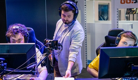 彬哥团队勇闯Dota2赛事展现实力